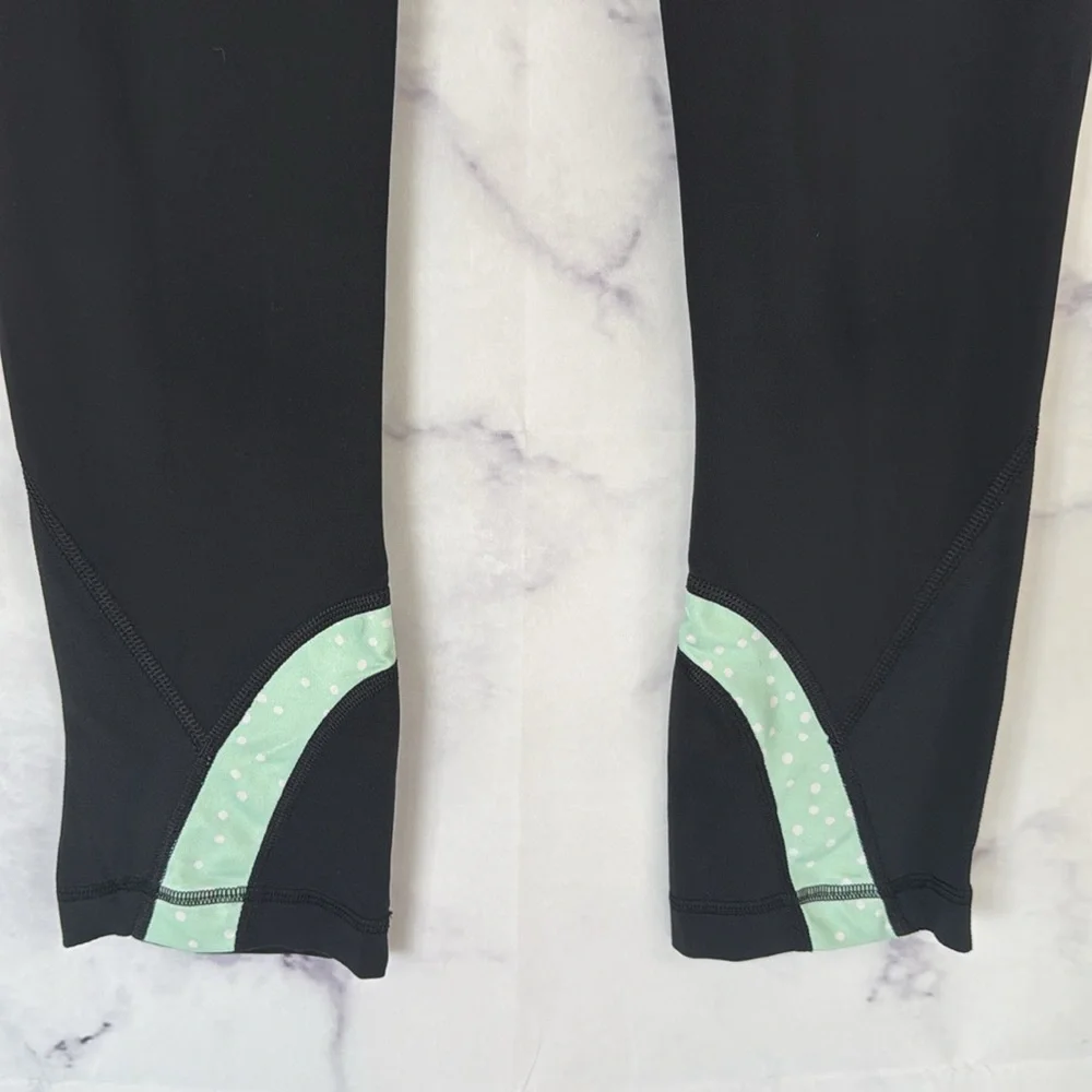 LULULEMON Run Inspire Crop II Black Mint Moment Polka Dot Size 4